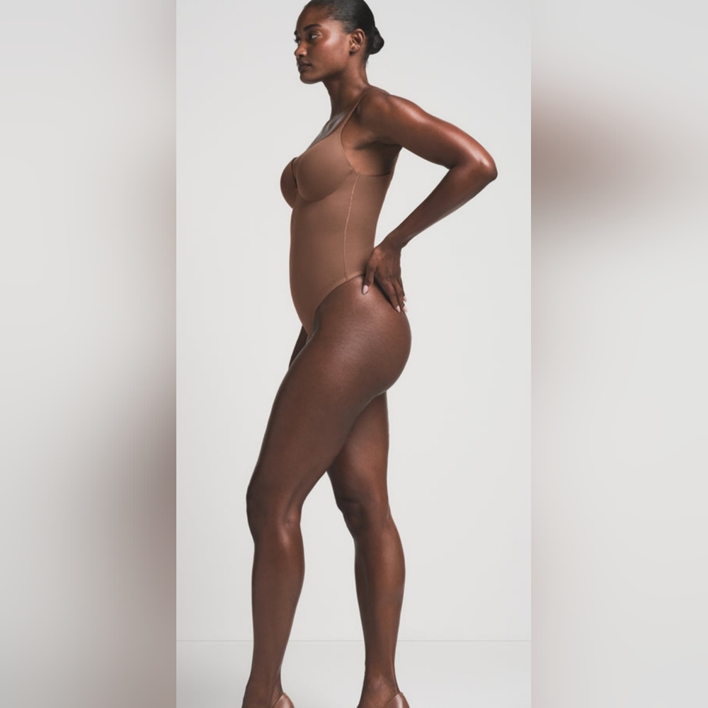 SKIMS Body Super Push Up Thong Bodysuit In JASPER!! - Picture 5 of 12